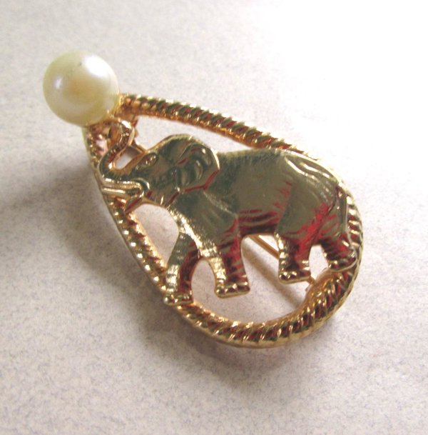 Vintage Joseph Warner Elephant Pin Never Worn Signed Jewelry
