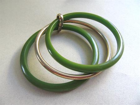 Vintage Green Bakelite Bangle Bracelet Set Stack 