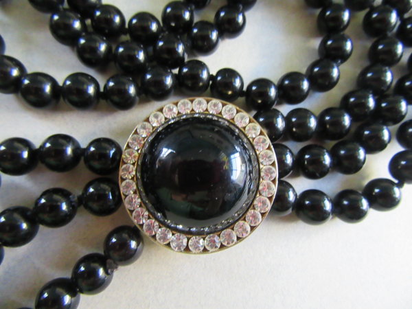 Black Glass or Onyx Necklace Rhinestone Clasp Vintage Jewelry