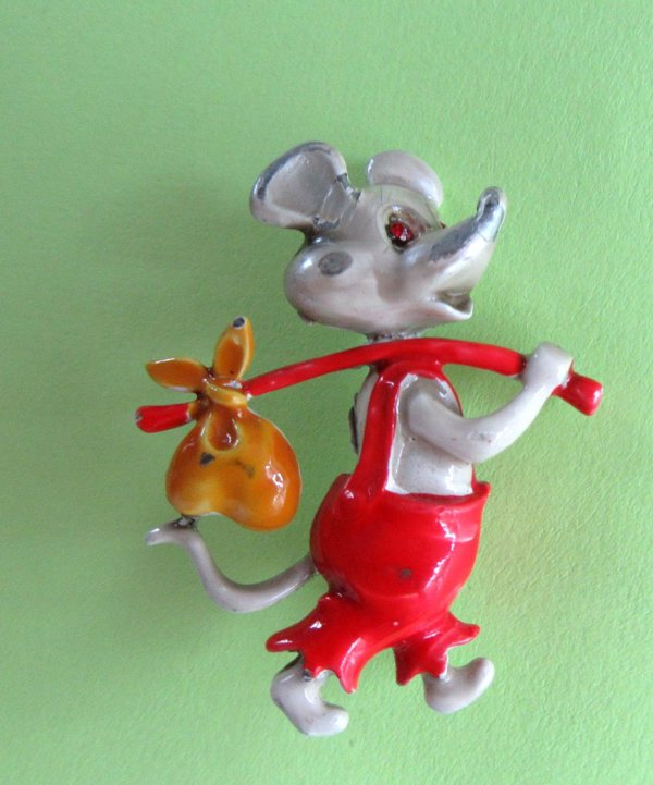 Vintage Anthropomorphic Mouse Pin 