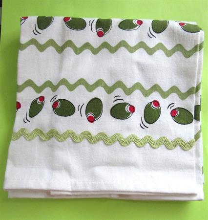 Martini Olives Cotton Dish or Tea Towels Set of TWO Never Used! Bar Accessories