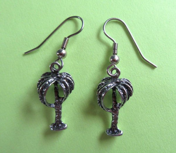 Palm Tree Earrings Never Worn Tiki Tropical