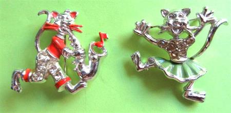 Vintage Anthropomorphic Cat Pin Set Dancing Swing 