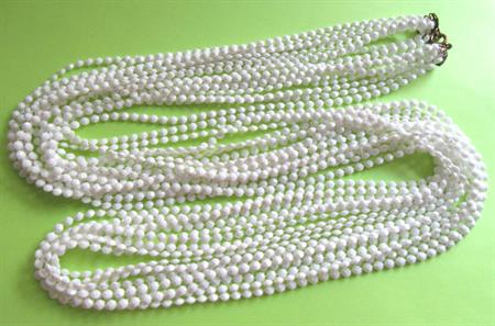 Mod 1960's Long White Necklace Beads Vintage Costume Jewelry '60's Accessories Go go Twiggy