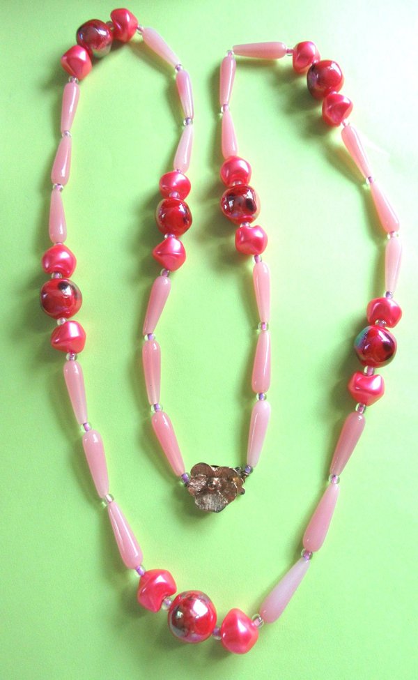 1960's Pink Glass Necklace Vintage Jewelry '60's Accessories