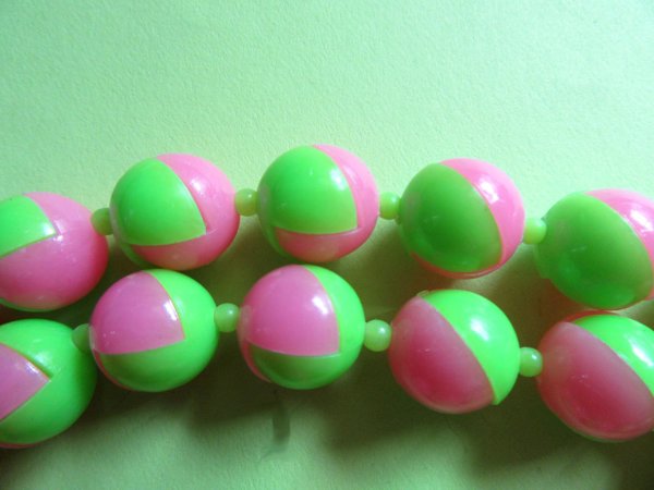 Mod Lucite Necklace Hong Kong 1960's Vintage Jewelry