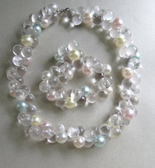 1980's Lucite Bubble Necklace Set Vintage Jewelry