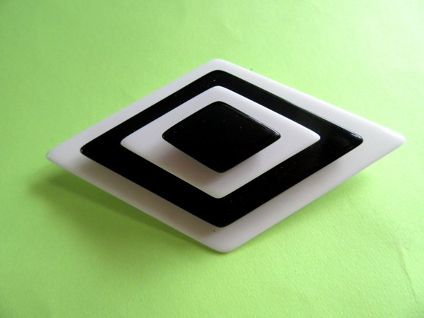 Mod Lucite Pin Black And White Vintage Jewelry 