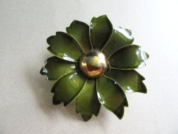 1960's Green Flower Pin Vintage Jewelry