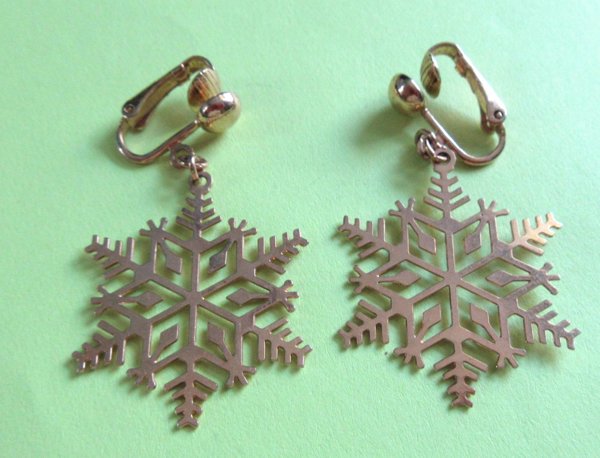 Vintage Snowflake Earrings Winter Holiday Christmas