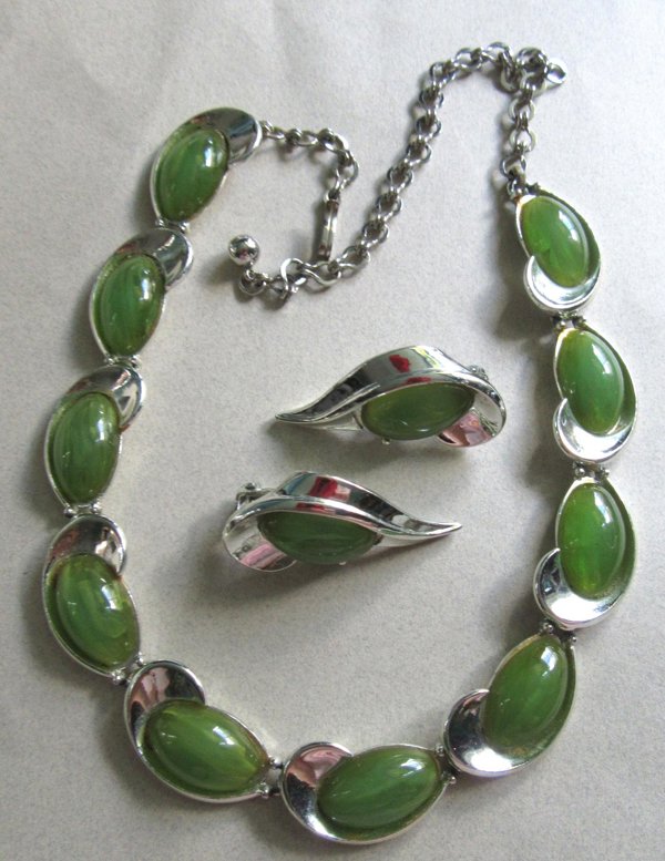 Vintage Bakelite Choker Necklace Set Charel Signed Jewelry