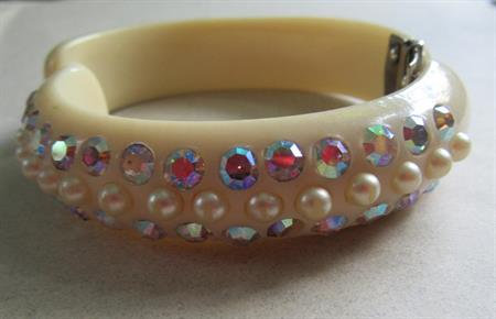 1950's Rhinestone Lucite Clamper Bracelet FOR SMALL WRIST Vintage Costume Jewelry '50's Accessories