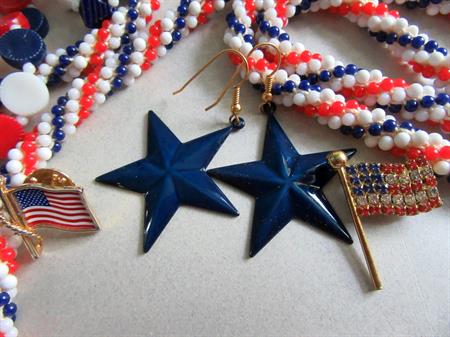 Vintage Jewelry Lot Hong Kong Necklaces Bracelet Earrings 