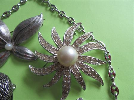 Vintage to New Jewelry Lot Brooches