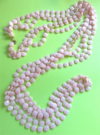 Mod 1960's Long Baby Pink Necklace Beads Vintage Costume Jewelry '60's Accessories Go Go Twiggy 