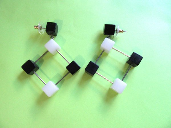 1980's Geometric Earrings Vintage Jewelry