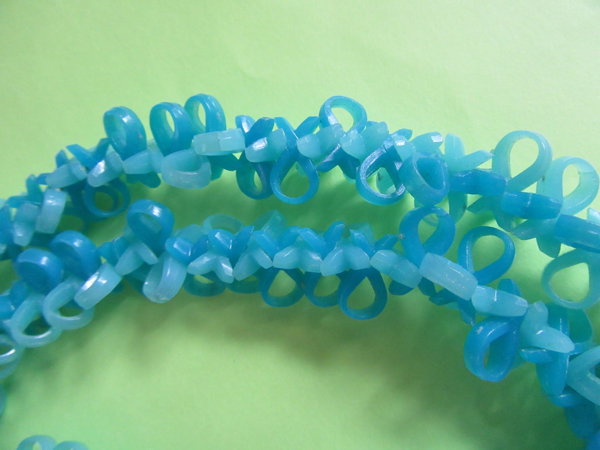 Mod 1960's Blue Necklace Vintage Jewelry '60's Accessories