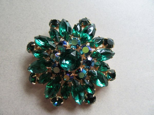 1950's Green Rhinestone Pin Vintage Jewelry