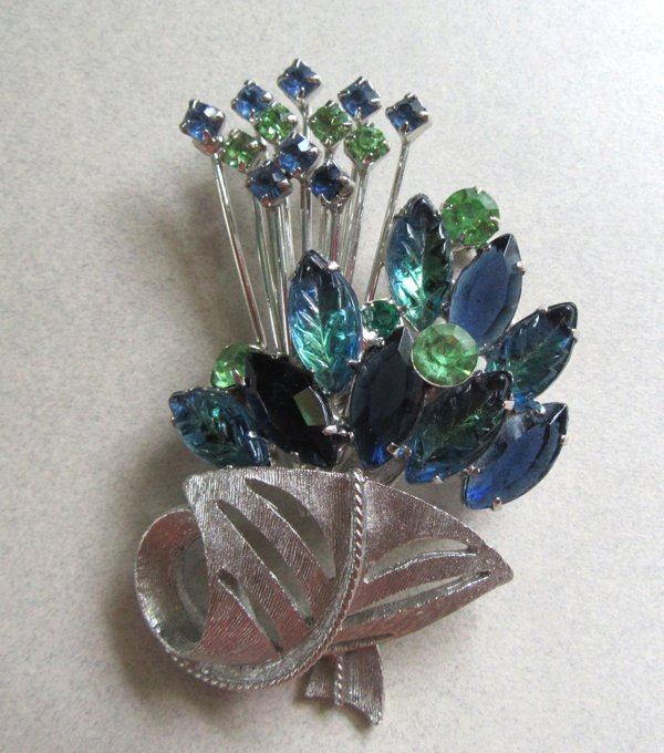 Vintage Rhinestone Pin Vintage Jewelry