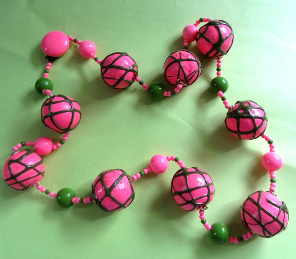 Mod 1960's Pink Green Necklace Japan Vintage Jewelry 