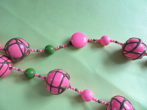 Mod 1960's Pink Green Necklace Japan Vintage Jewelry 