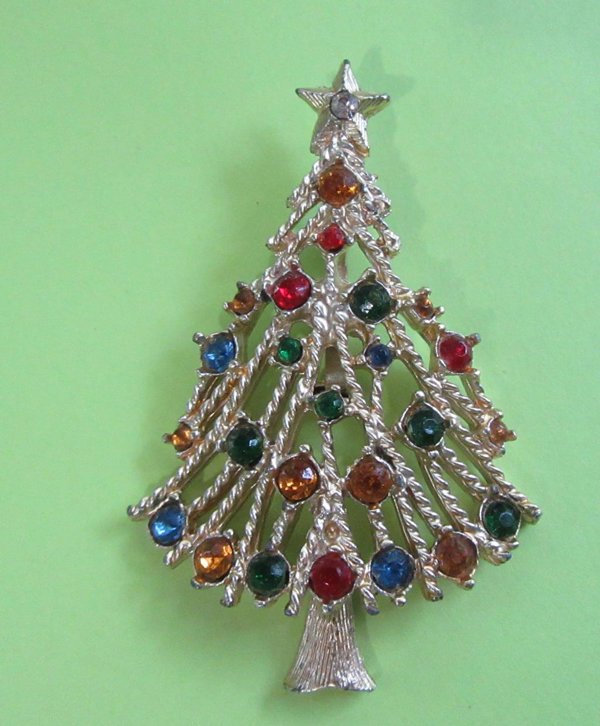 Vintage Rhinestone Christmas Tree Pin  Holiday Jewelry