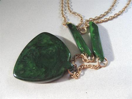 Green Bakelite Necklace Vintage Jewelry