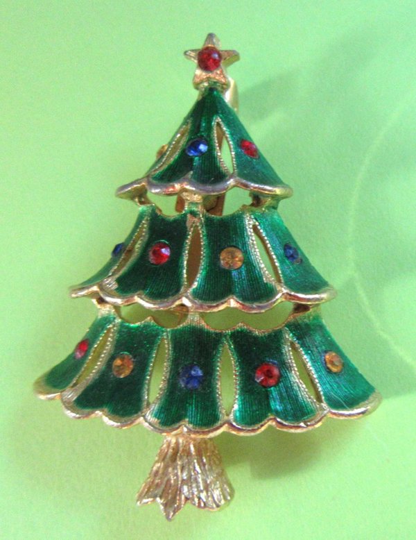 JJ Rhinestone Christmas Tree Pin Vintage Jewelry Holiday 