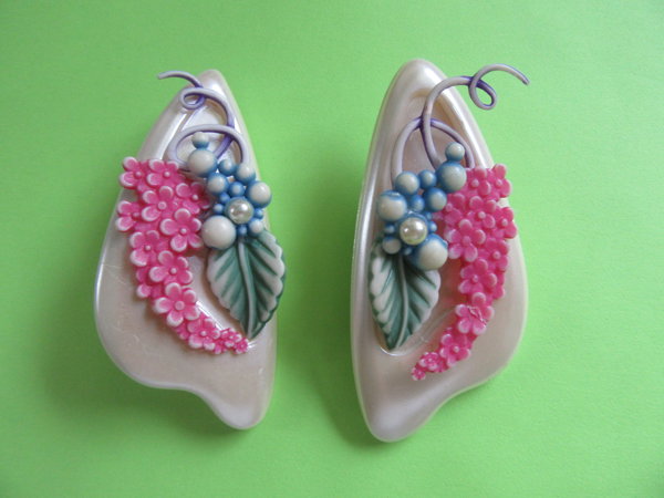 1980's Lucite Floral Earrings Vintage Jewelry