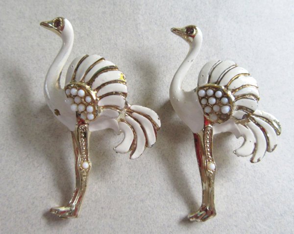1950's Ostrich Scatter Pin Set Vintage Jewelry 