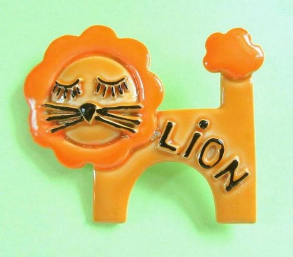1960's Mod Lion Pin Leo August Birthday Vintage Jewelry