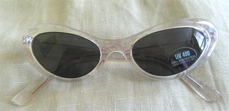 1980's Cat Eye Sunglasses Never Worn Retro UV400 1950's Style Costume Accessories Beach Wear 