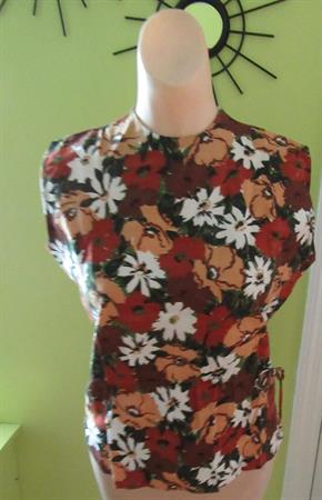 Early 1960s Sleeveless Cotton Blouse Floral Shirt Old Stock Never Worn Ladies Vintage Clothing