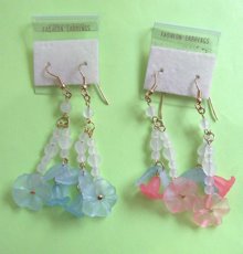 1980's Lucite Flower Earrings Color Choice Vintage Jewelry