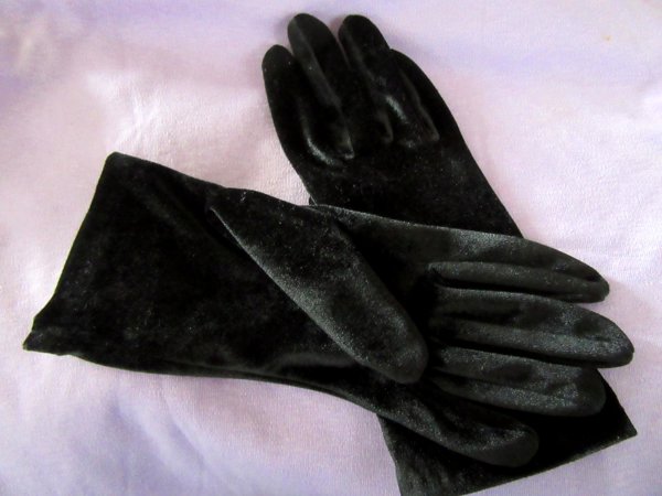 Vintage 1990's Ladies Black Velveteen Evening Gloves Never Worn