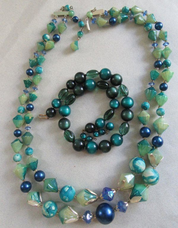 Vintage Multi Strand Hong Kong Necklaces Beads Vintage ewelry 1950s Accessories