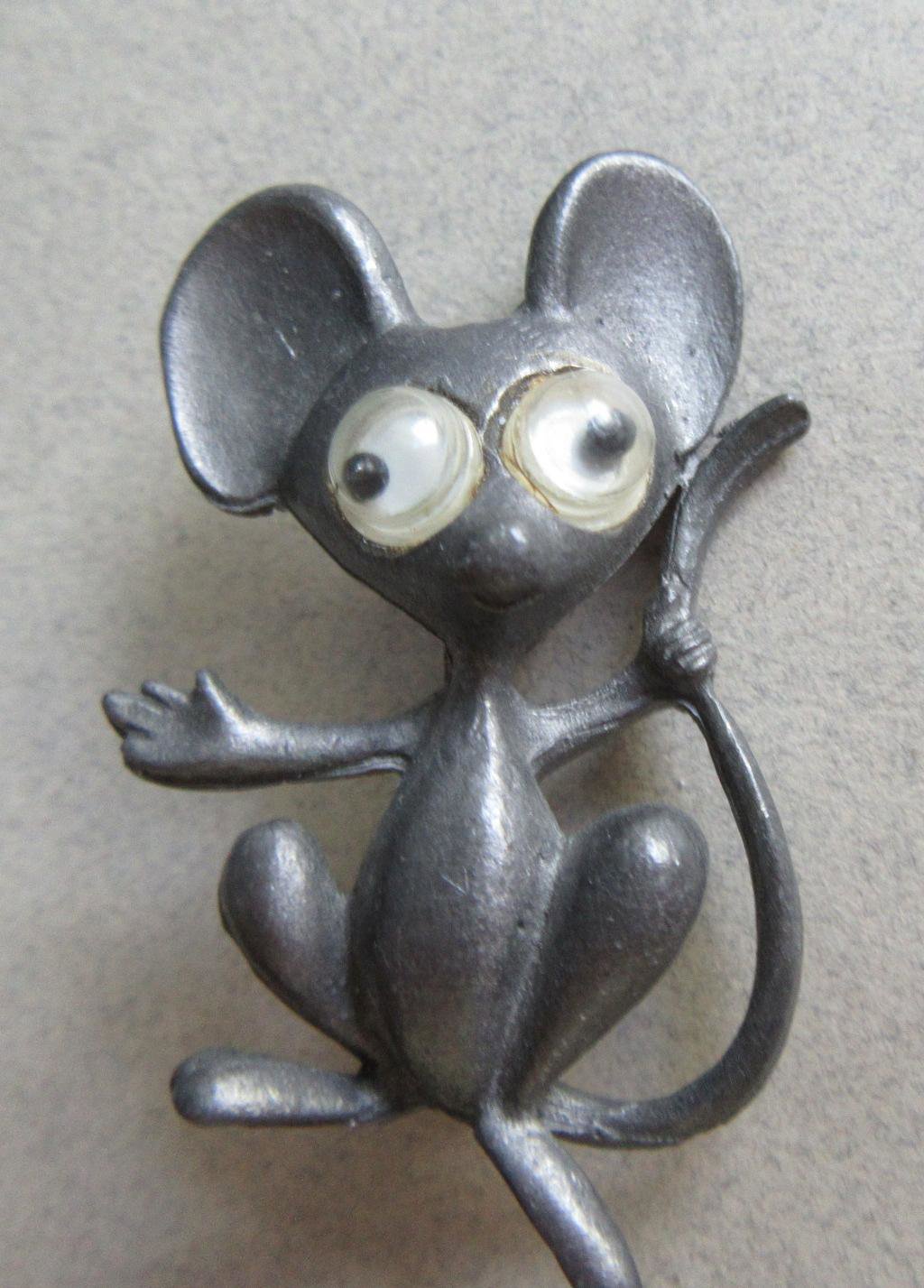 Vintage Anthropomorphic Mouse Pin JJ