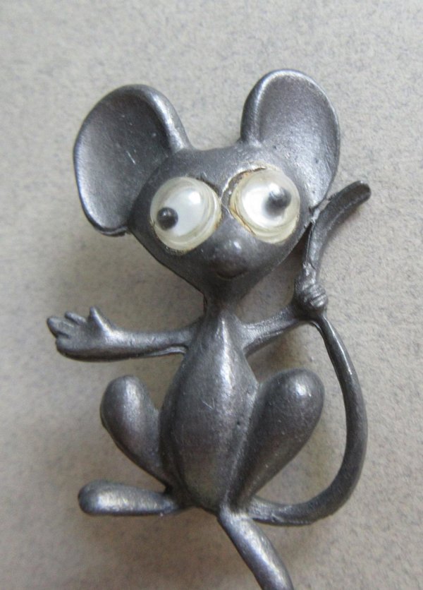 Vintage Anthropomorphic Mouse Pin JJ 