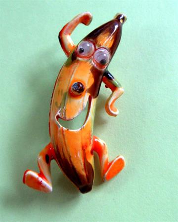 Anthropomorphic Google Eyes Pin Rotten Banana Googly Fruit Figural Vintage Costume Jewelry #3