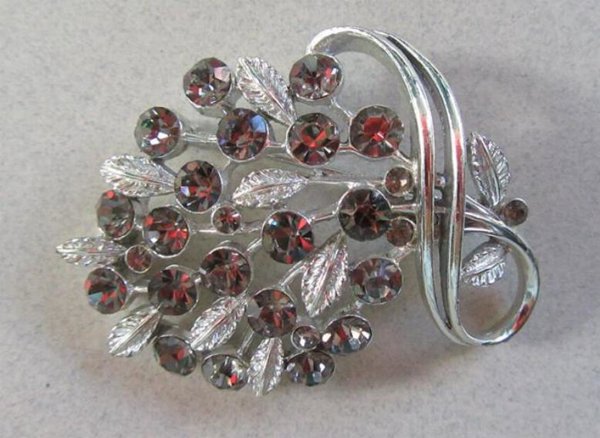 Lisner Signed Rhinestone Pin Signed Vintage Jewelry