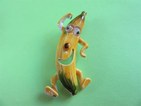 Anthropomorphic Yellow Banana Pin Google Eyes Googly Fruit Figural Vintage Costume Jewelry #1