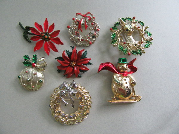 Seven Christmas Pins Lot Holiday Vintage Jewelry Some Signed 