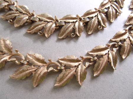 1950's Crown Trifari Necklace Set Signed Vintage Jewelry
