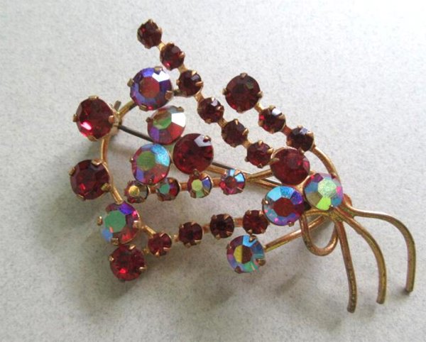 Vintage Red Rhinestone Pin Vintage Jewelry