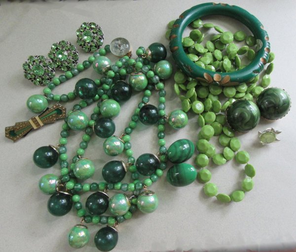 Vintage Green Jewelry Lot 