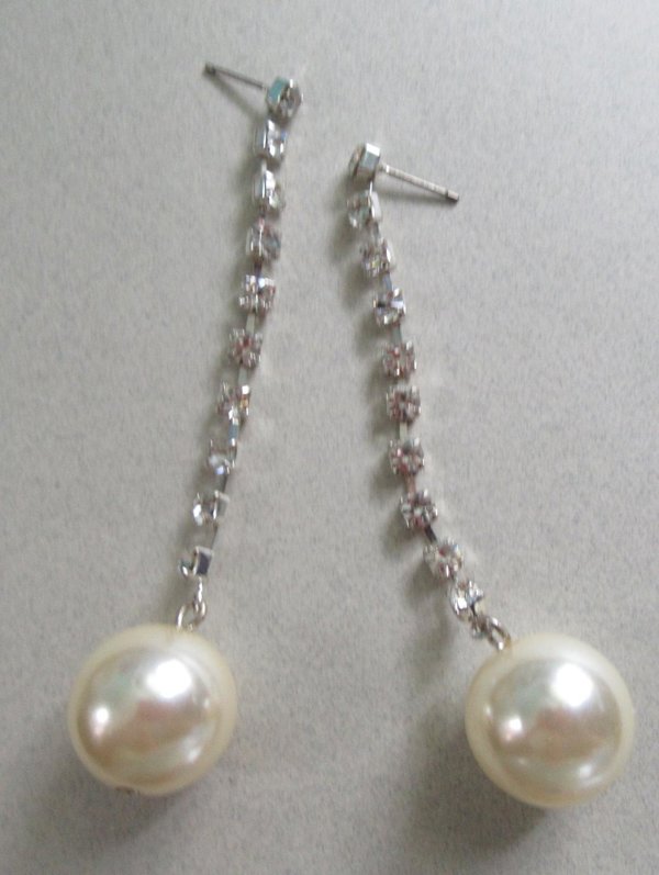 Rhinestone Faux Pearl Ball Pierced Earrings 