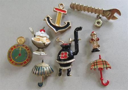 Vintage Figural Pin Jewelry Lot Wrench Pot Belly Stove Anchor Clock Umbrellas Fire Hydrant Costume Jewelry