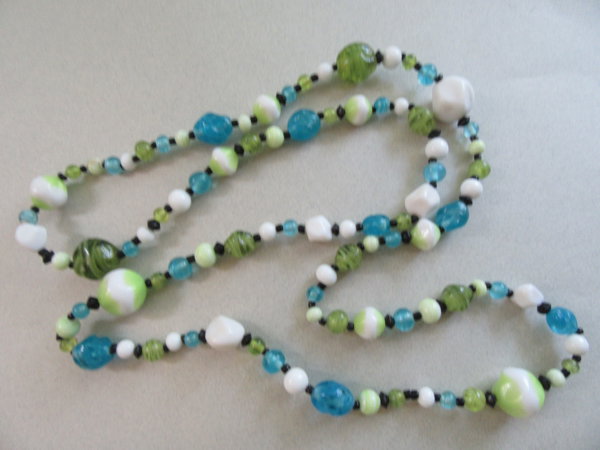 Vintage Art Glass Necklace 