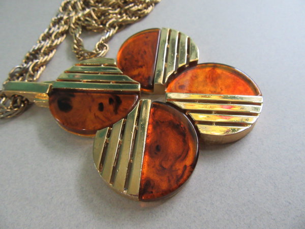 Crown Trifari Bakelite Necklace Tortoise Signed Vintage Jewelry