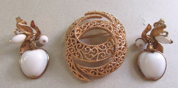 Vintage Crown Trifari Pin Earrings Are AS IS Signed Jewelry